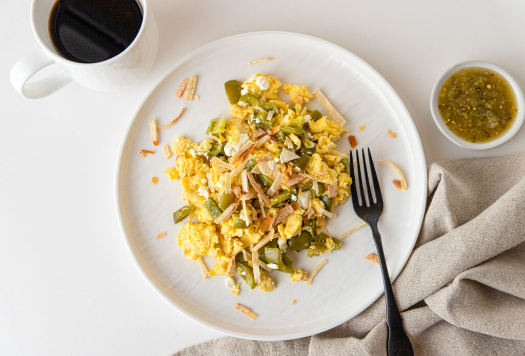 fresh, healthy, fully prepared meals, migas con salsa