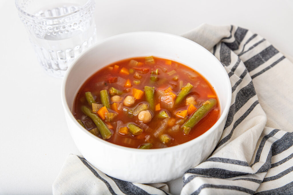 fresh, healthy, fully prepared meals, hearty vegetable soup